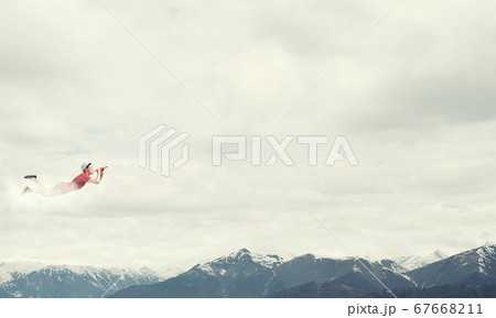 Feeling young and free Feeling young and free 67668211