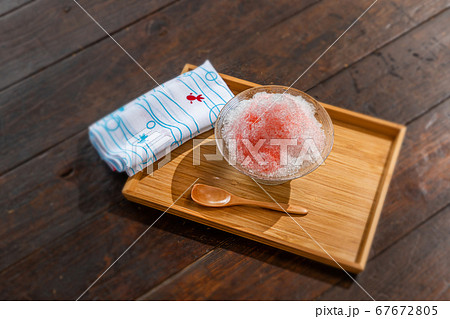 かき氷 Simple Asian style cold shaved ice かき氷 Simple Asian style cold shaved ice 67672805