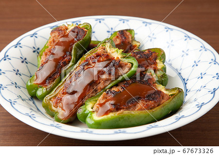 ピーマンの肉詰め ピーマンの肉詰め 67673326