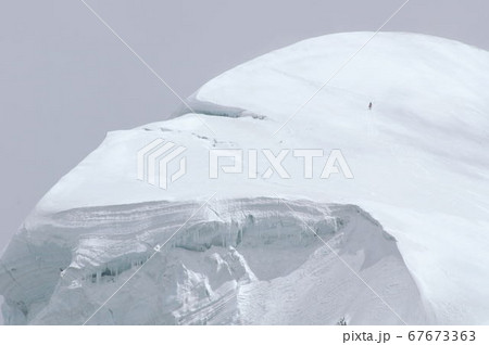 スイス、ツェルマット、ブライトホルン、クラインマッターホルン展望台からの眺め 67673363