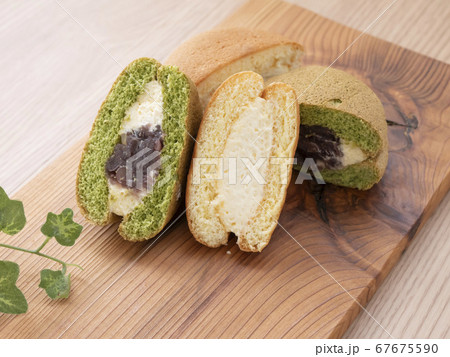 ふわふわクリームサンドの焼き菓子 ふわふわクリームサンドの焼き菓子 67675590