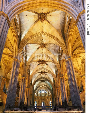 サンタエウラリア大聖堂内観 サンタエウラリア大聖堂内観 67676154