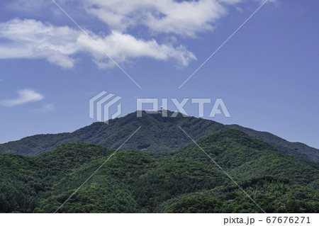 雲 空 山 67676271