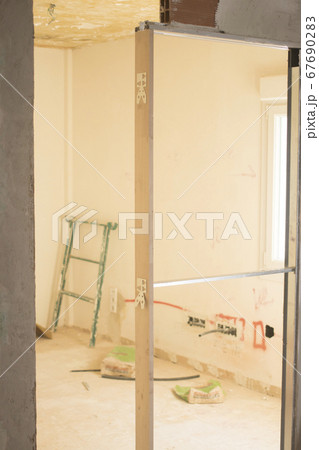 Building renovation works in appartment 67690283