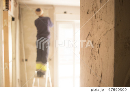 Building renovation works in appartment 67690300