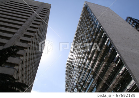 サンパウロの高級マンションと青空 ブラジル サンパウロの高級マンションと青空 ブラジル 67692139