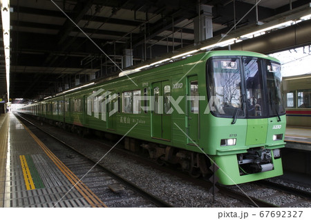［KO］京王本線8000系（各停：緑色ラッピング） 67692327