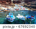 サントリーニ島の海辺風景 67692340
