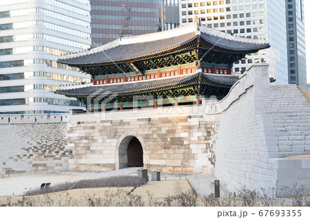復元された崇礼門(韓国・ソウル) 復元された崇礼門(韓国・ソウル) 67693355