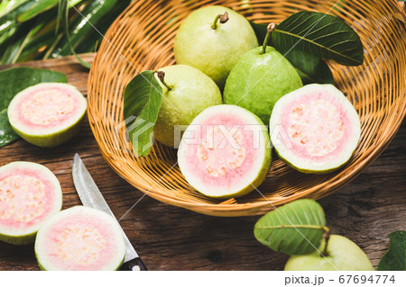 Fresh guava- Healthy fruit 67694774