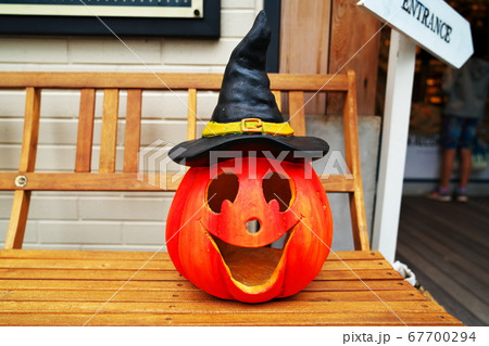 ハロウィン飾りで溢れる街並み ハロウィン飾りで溢れる街並み 67700294