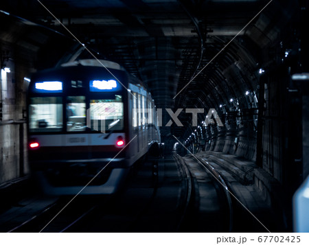 地下鉄 地下鉄 67702425