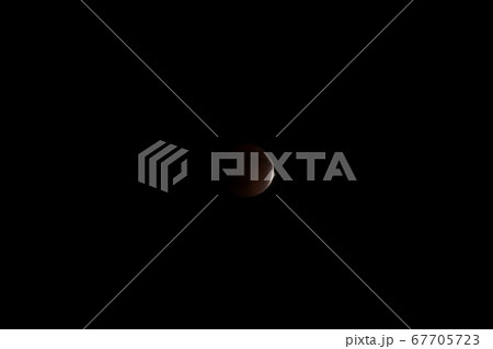 スーパーブラッドムーン 67705723