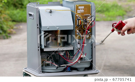 石油ファンヒーターの分解清掃 67705741