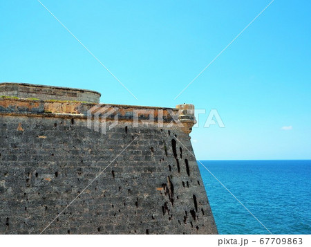 ハバナのモロ要塞 67709863