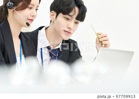 ビジネス 女性 女 67709913