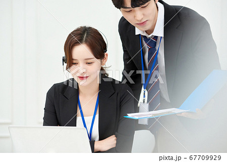 ビジネス 女性 女 67709929