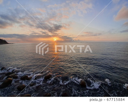 海 風景 自然 67715884