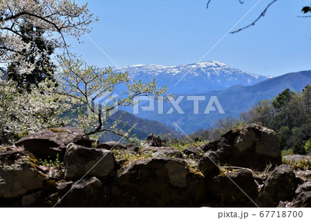 但馬　八木城跡　本丸から氷ノ山を望む 67718700
