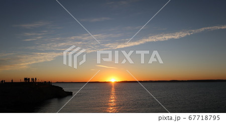 エジプトの風景:ナセル湖の日の出(Lake Nasser of Egypt) 67718795