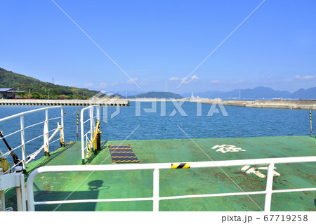 大久野島(うさぎ島)の風景と島へのフェリー航路 大久野島(うさぎ島)の風景と島へのフェリー航路 67719258