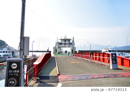 大久野島（うさぎ島）の風景と島へのフェリー航路 67719313