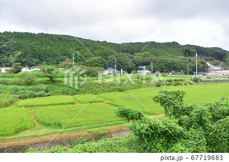 博多駅から小倉駅までの鹿児島本線車窓からの風景の写真素材