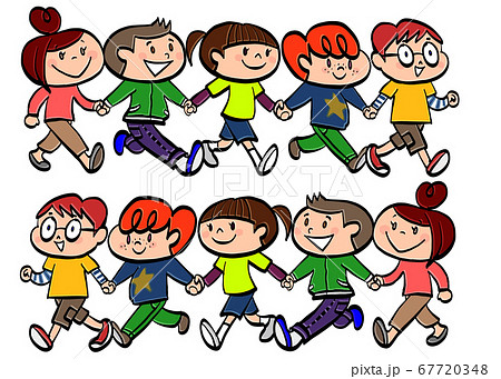 歩くキッズ 67720348