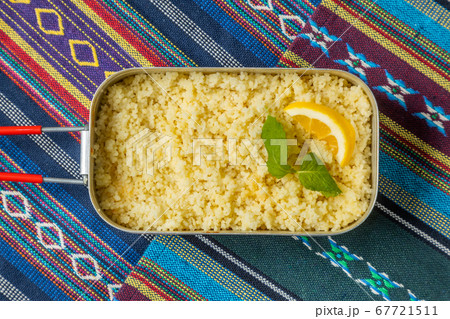 クスクス Couscous is a fine pasta from North Africa クスクス Couscous is a fine pasta from North Africa 67721511