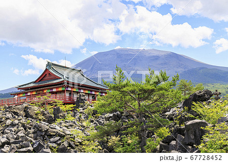 浅間山　鬼押出し園　溶岩 67728452