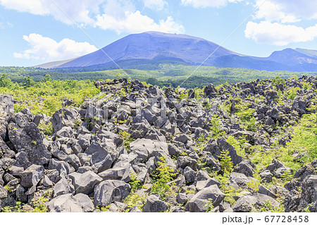 浅間山　鬼押出し園　溶岩 67728458