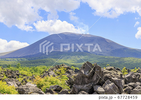 浅間山　鬼押出し園　溶岩 67728459