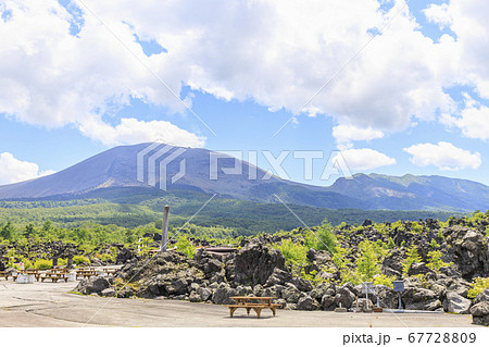 浅間山 鬼押出し園 溶岩 浅間山 鬼押出し園 溶岩 67728809