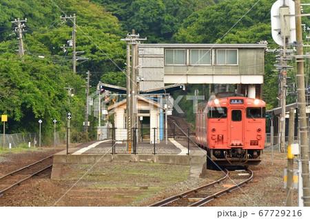 佐津駅を発車するキハ47 佐津駅を発車するキハ47 67729216