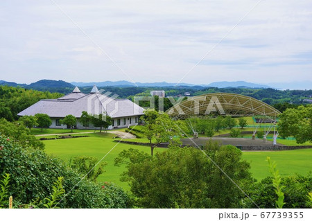 兵庫県　淡路島　ウェルネスパーク五色　高田屋嘉兵衛公園　野外ステージと菜の花ホール 67739355
