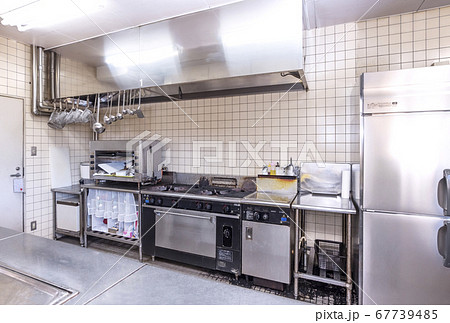 食堂の厨房 調理場と調理器具 飲食業イメージ イメージ素材 食堂の厨房 調理場と調理器具 飲食業イメージ イメージ素材 67739485
