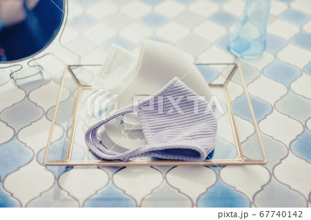 使い分けるおしゃれなマスク 67740142