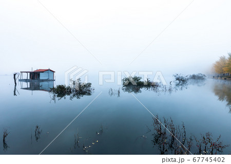 反射 反影 湖 67745402