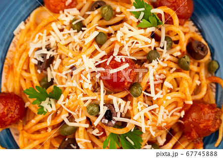 Spaghetti Puttanesca Spaghetti Puttanesca 67745888