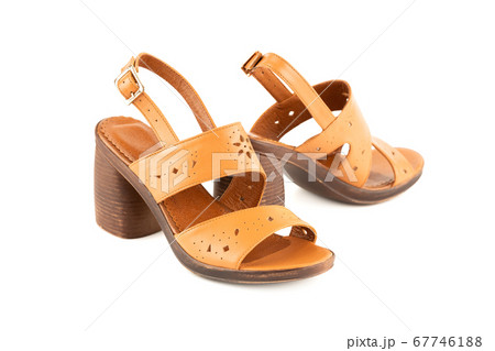 Pair of shoes 67746188