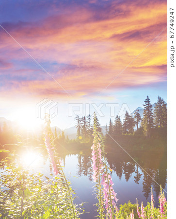 Picture lake 67749247