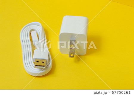 ケーブル、USB、USBケーブル、プラグ、線、データ、OA、テクノロジー、備品、デジタル、ACタップ 67750261