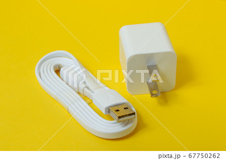 ケーブル、USB、USBケーブル、プラグ、線、データ、OA、テクノロジー、備品、デジタル、ACタップ 67750262