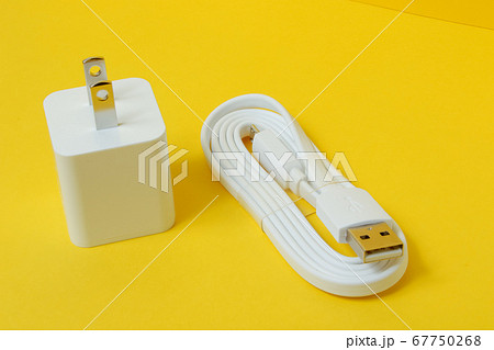 ケーブル、USB、USBケーブル、プラグ、線、データ、OA、テクノロジー、備品、デジタル、ACタップ 67750268