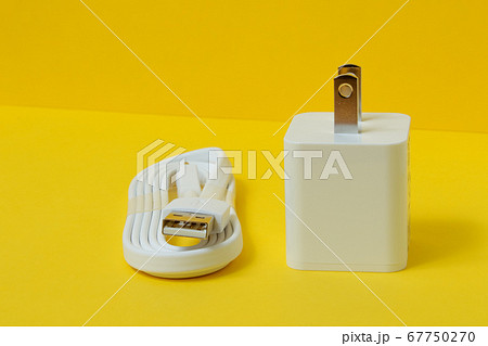 ケーブル、USB、USBケーブル、プラグ、線、データ、OA、テクノロジー、備品、デジタル、ACタップ 67750270