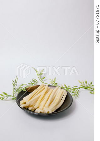 つまみ、チーズ、チータラ、ビールのつまみ、つまみ、珍味、ちんみ、和、日本、お皿 つまみ、チーズ、チータラ、ビールのつまみ、つまみ、珍味、ちんみ、和、日本、お皿 67751671