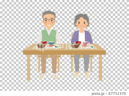 シニア食事食欲がないテーブル 67752370