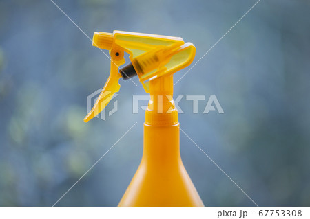 Sprayer for water and antimicrobial fluids 67753308