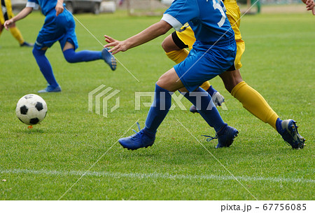 サッカー　フットボール 67756085