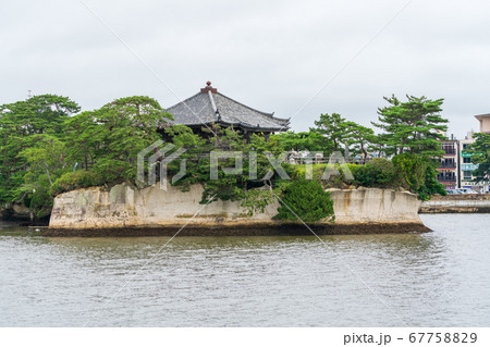 日本三景松島の風景 瑞巌寺五大堂 宮城県松島町 日本三景松島の風景 瑞巌寺五大堂 宮城県松島町 67758829
